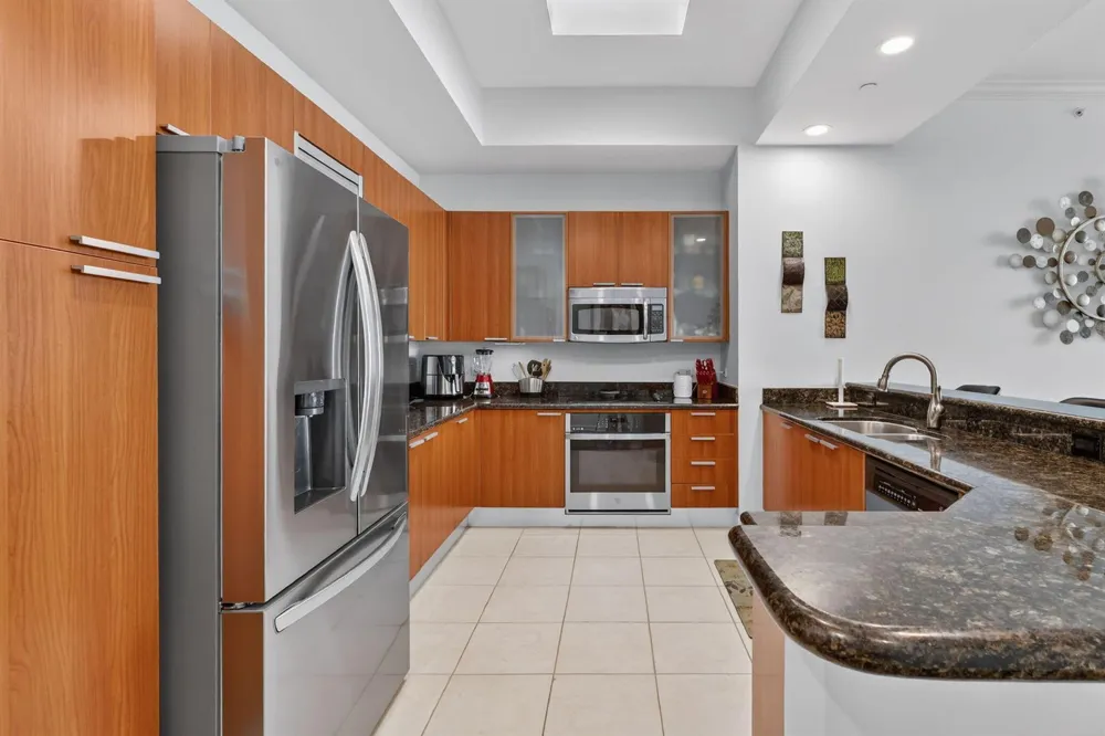 2640 Lake Shore Drive #2608 Riviera Beach, FL 33404