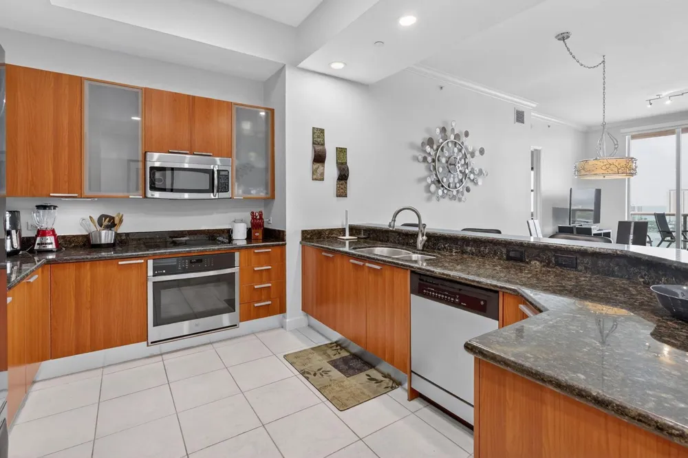 2640 Lake Shore Drive #2608 Riviera Beach, FL 33404