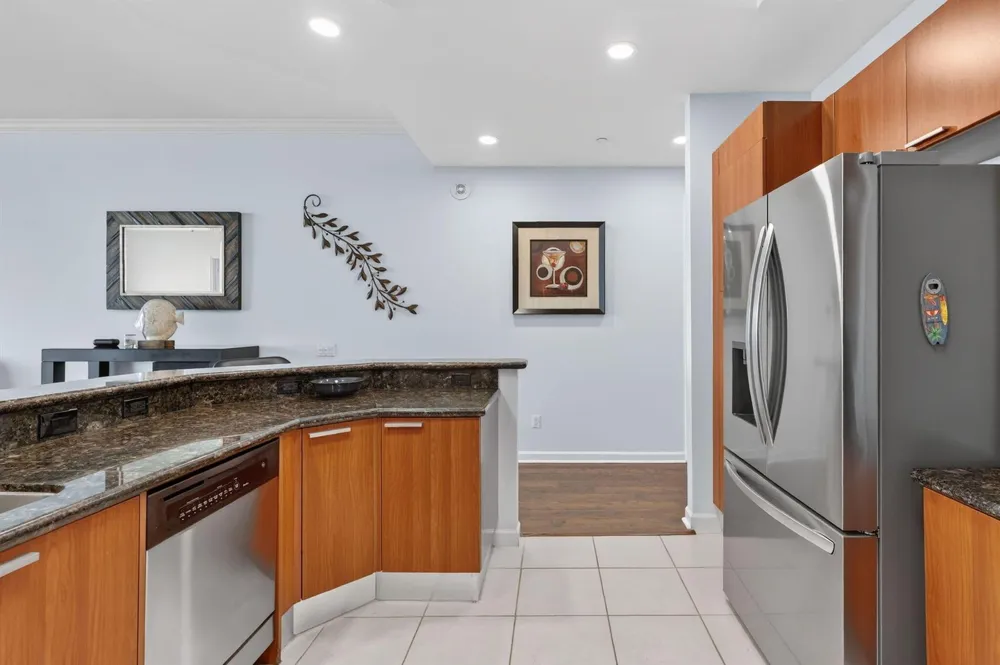 2640 Lake Shore Drive #2608 Riviera Beach, FL 33404