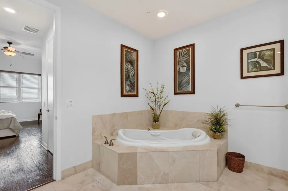 2640 Lake Shore Drive #2608 Riviera Beach, FL 33404
