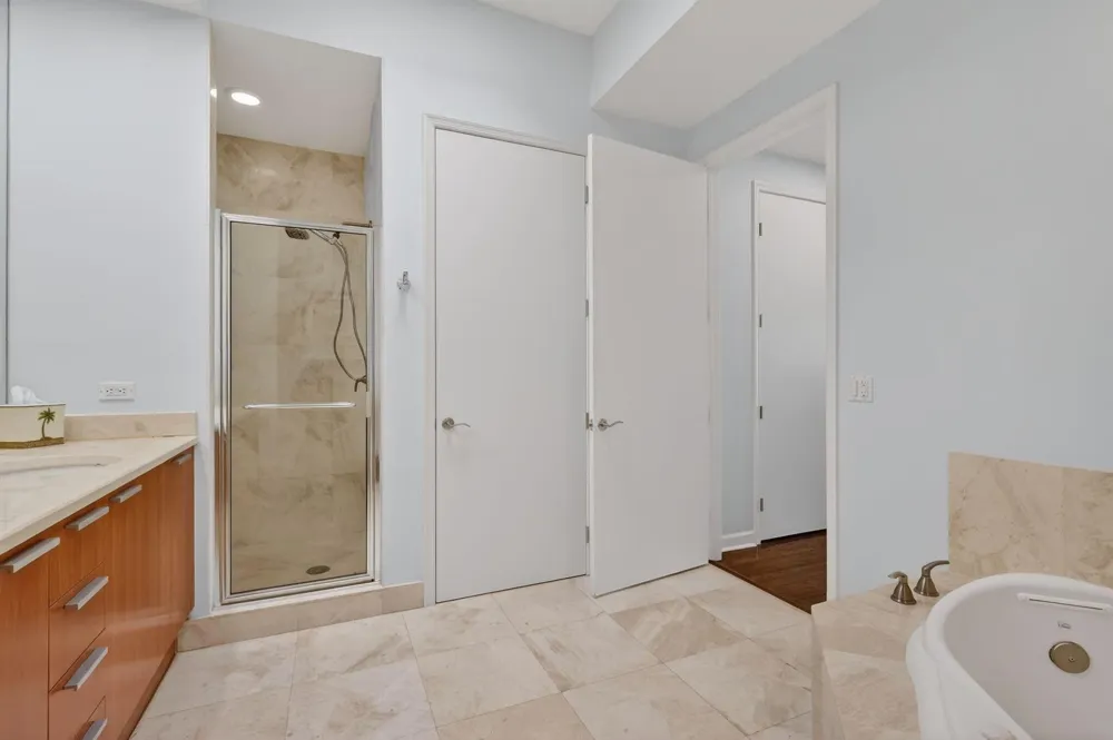 2640 Lake Shore Drive #2608 Riviera Beach, FL 33404