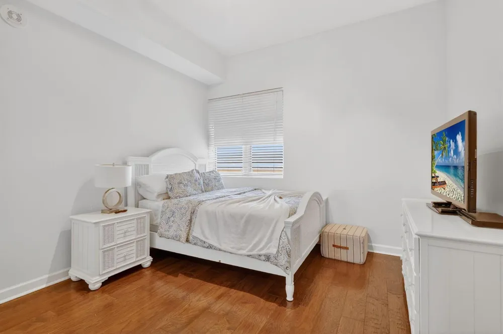 2640 Lake Shore Drive #2608 Riviera Beach, FL 33404