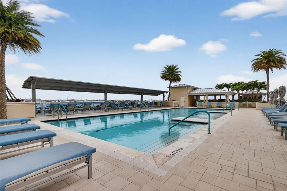2640 Lake Shore Drive #2608 Riviera Beach, FL 33404