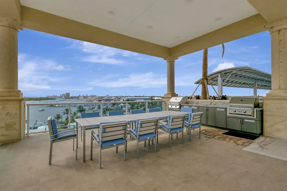 2640 Lake Shore Drive #2608 Riviera Beach, FL 33404