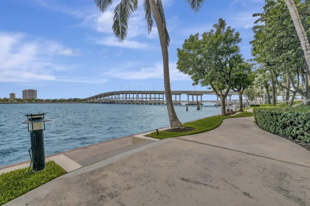 2640 Lake Shore Drive #2608 Riviera Beach, FL 33404