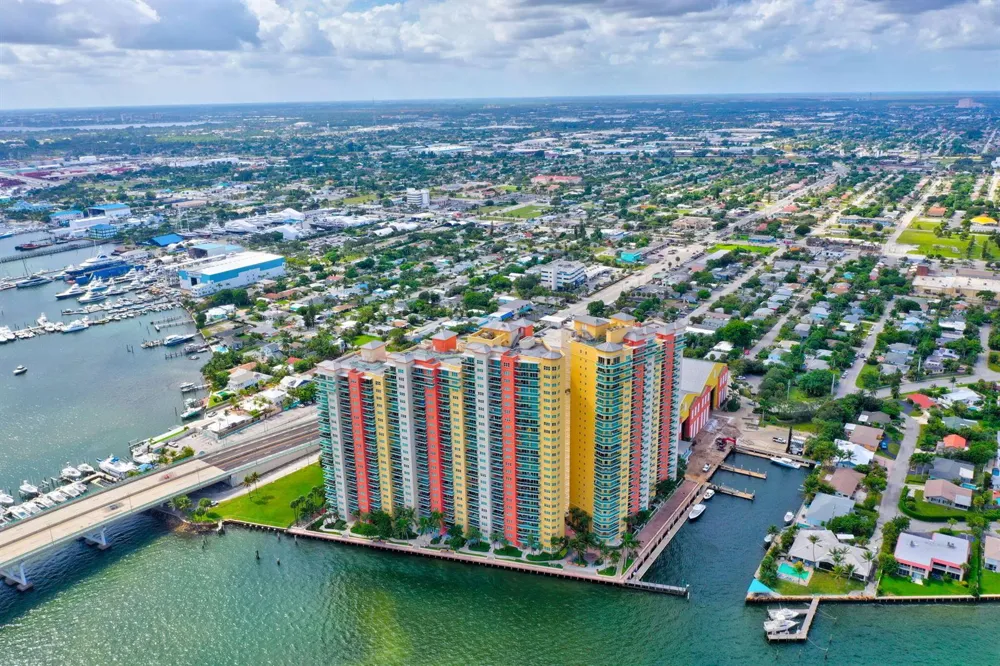 2640 Lake Shore Drive #2608 Riviera Beach, FL 33404