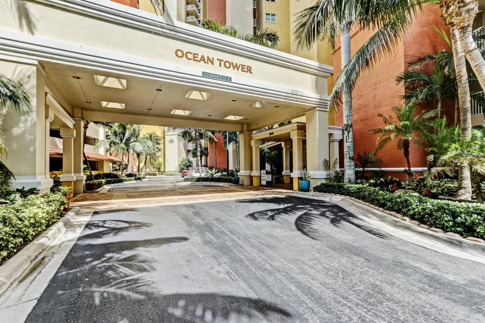 2640 Lake Shore Drive #2608 Riviera Beach, FL 33404