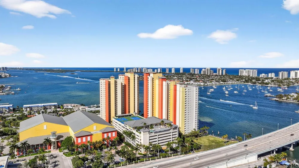 2640 Lake Shore Drive #2608 Riviera Beach, FL 33404