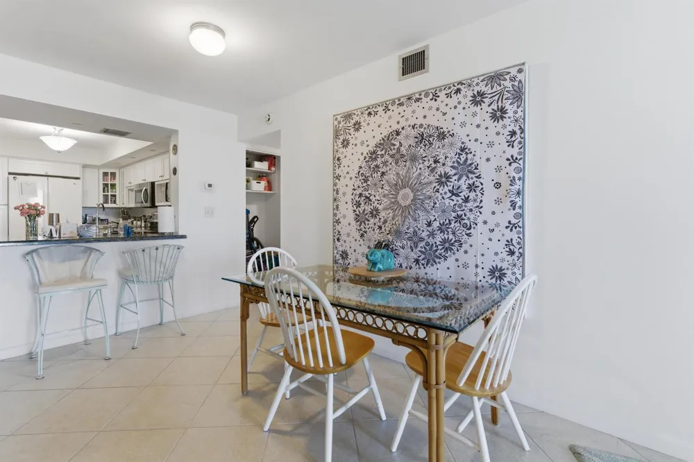 3581 S Ocean Boulevard #Apt 4e South Palm Beach, FL 33480