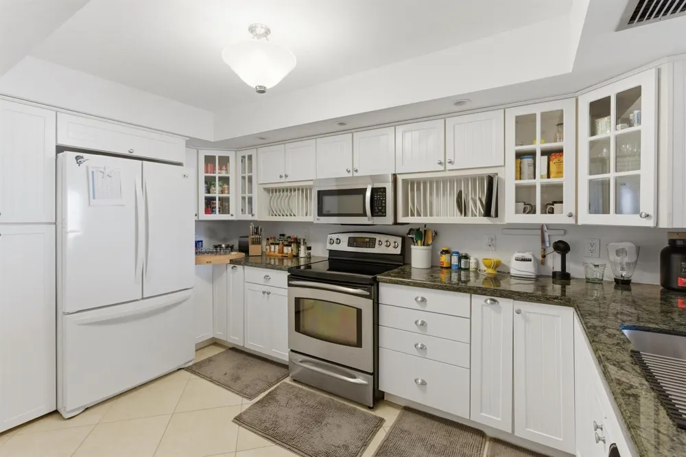 3581 S Ocean Boulevard #Apt 4e South Palm Beach, FL 33480
