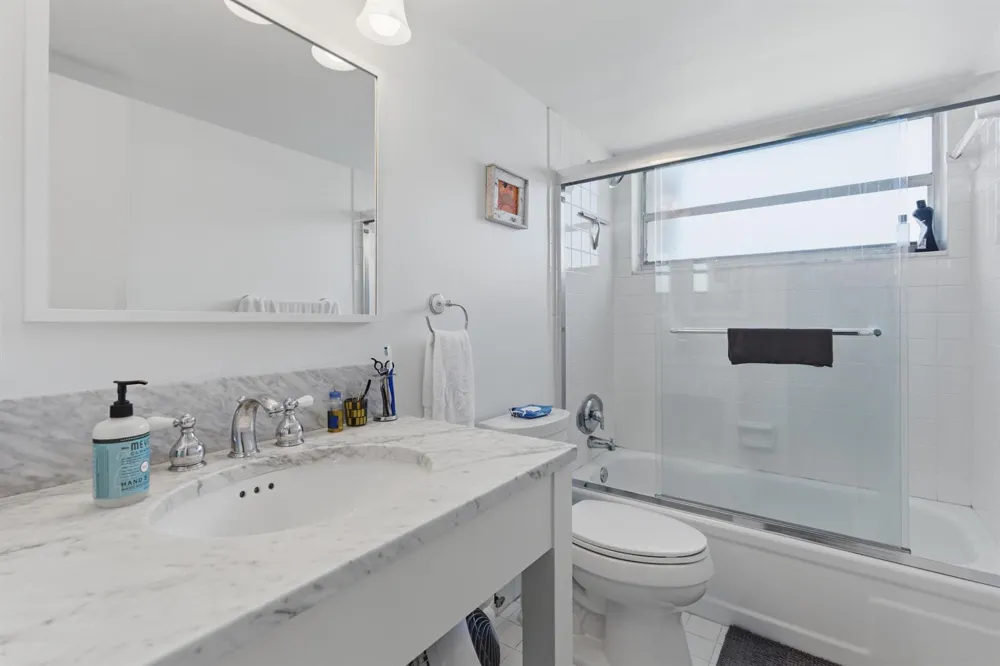 3581 S Ocean Boulevard #Apt 4e South Palm Beach, FL 33480