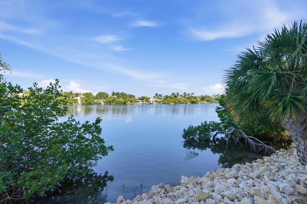 3581 S Ocean Boulevard #Apt 4e South Palm Beach, FL 33480