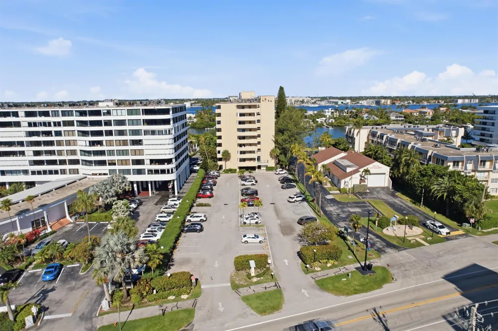 3581 S Ocean Boulevard #Apt 4e South Palm Beach, FL 33480
