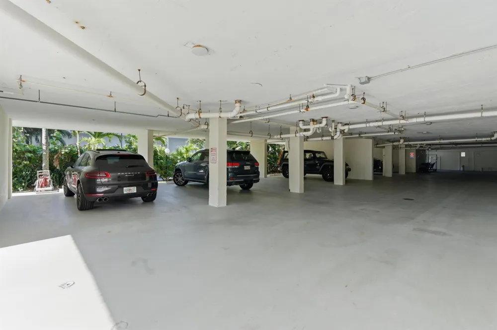 3581 S Ocean Boulevard #Apt 4e South Palm Beach, FL 33480