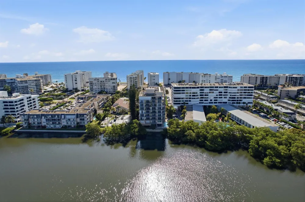 3581 S Ocean Boulevard #Apt 4e South Palm Beach, FL 33480