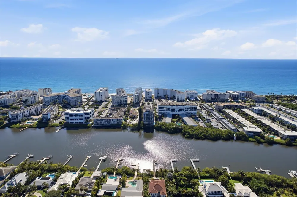 3581 S Ocean Boulevard #Apt 4e South Palm Beach, FL 33480