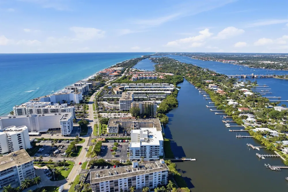 3581 S Ocean Boulevard #Apt 4e South Palm Beach, FL 33480