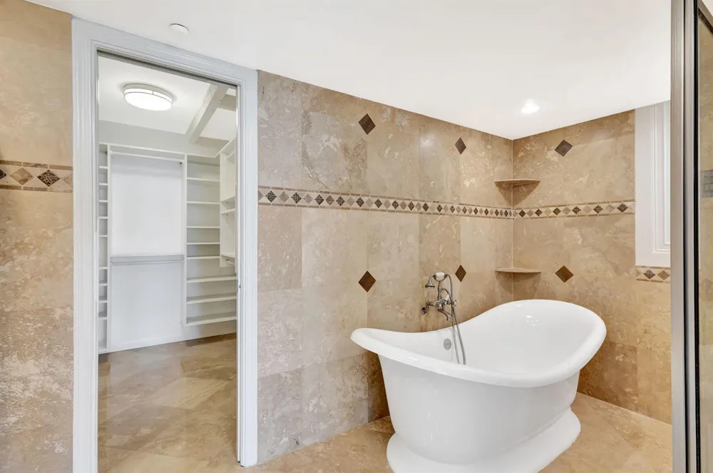 400 Beach Road #103 Tequesta, FL 33469