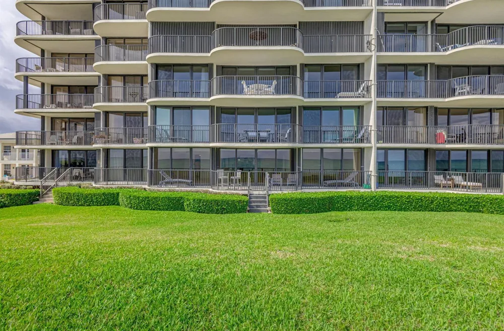 400 Beach Road #103 Tequesta, FL 33469