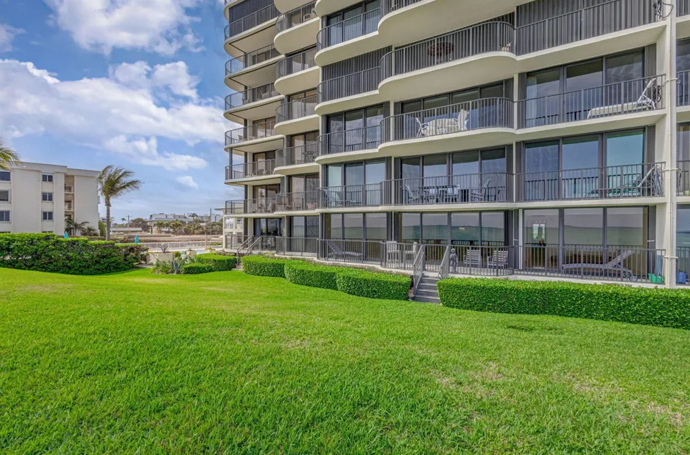 400 Beach Road #103 Tequesta, FL 33469