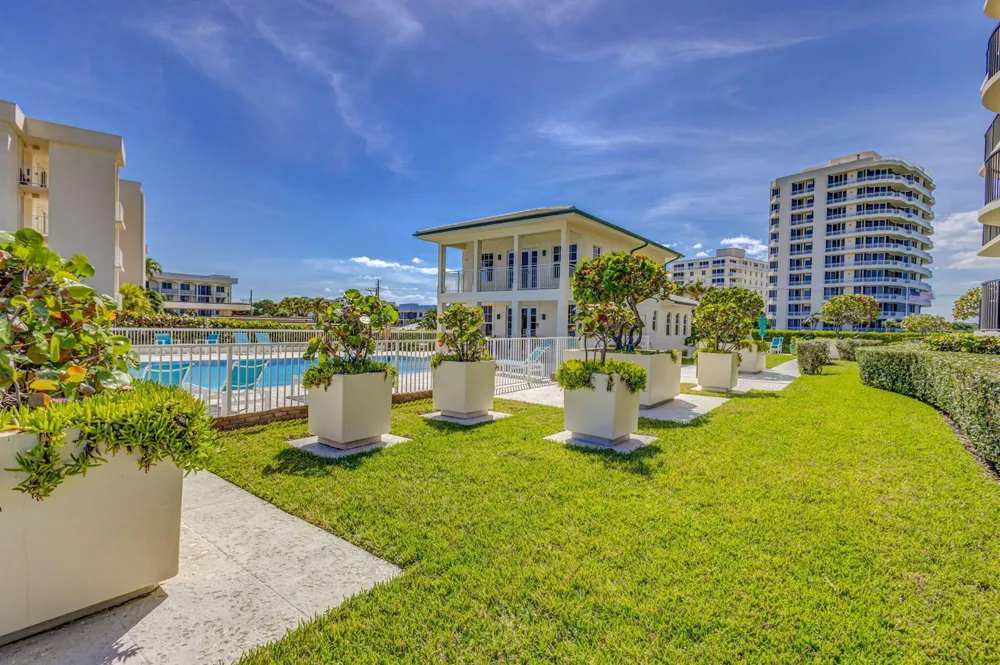 400 Beach Road #103 Tequesta, FL 33469