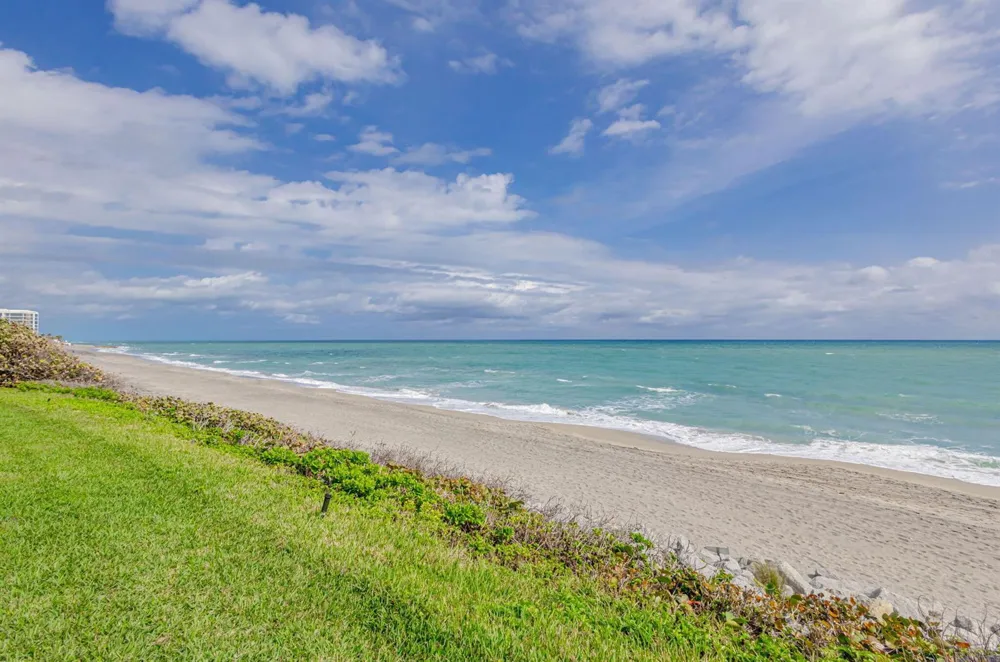 400 Beach Road #103 Tequesta, FL 33469
