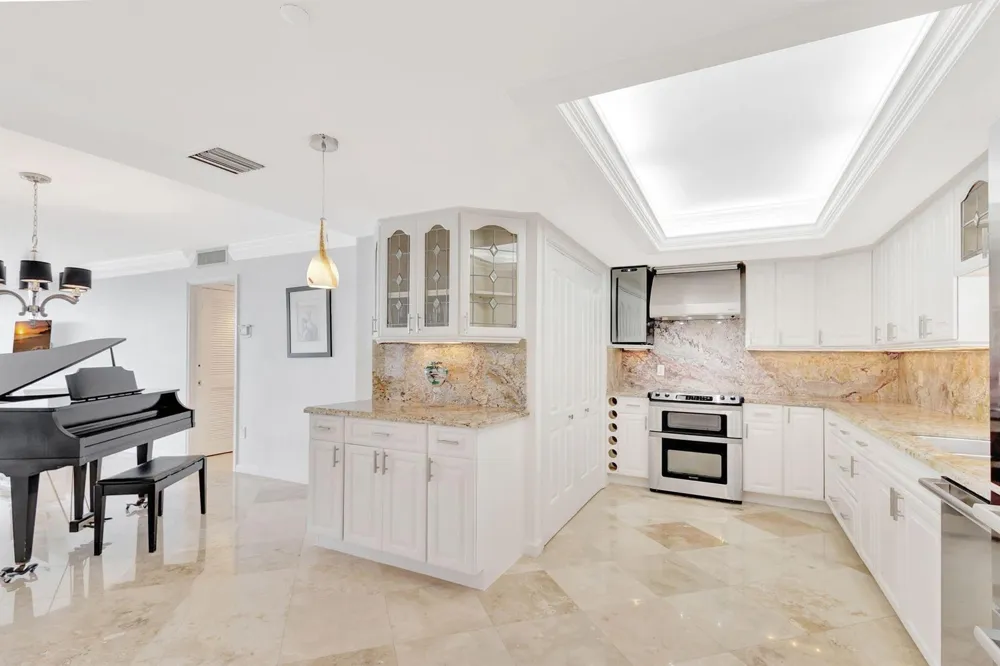 400 Beach Road #103 Tequesta, FL 33469