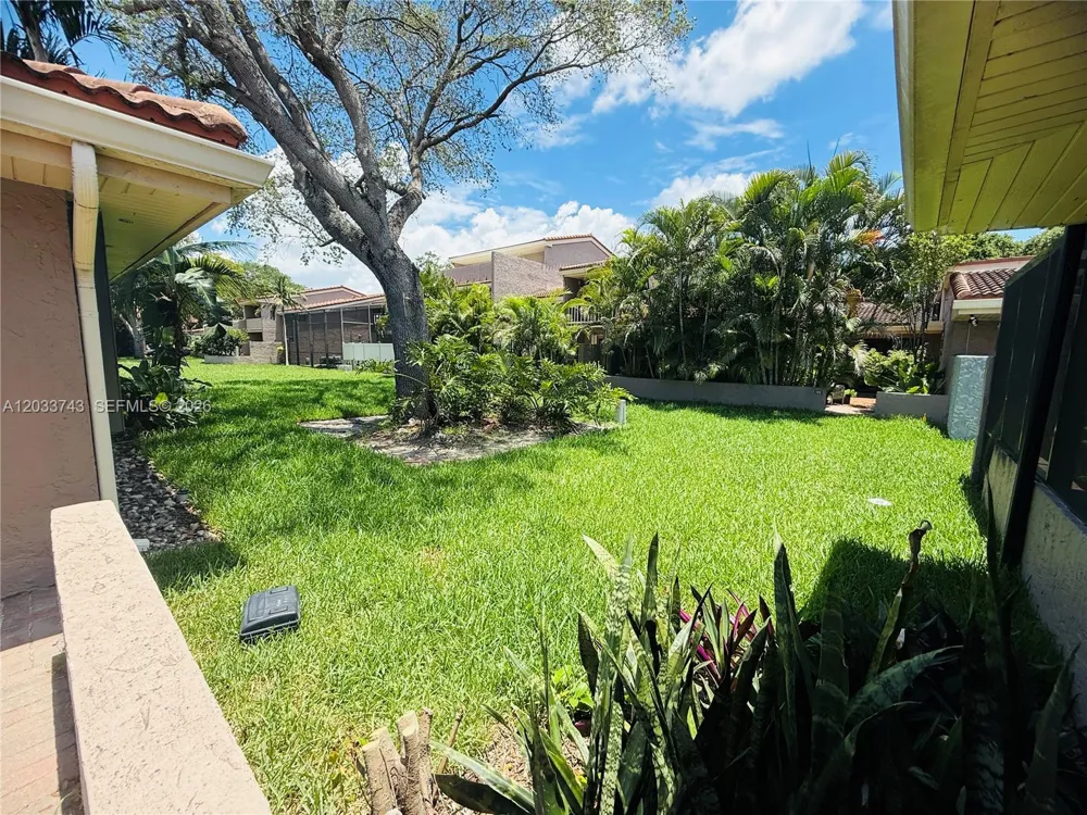 103 Tweedbrook Ln #101 Hollywood, FL 33021