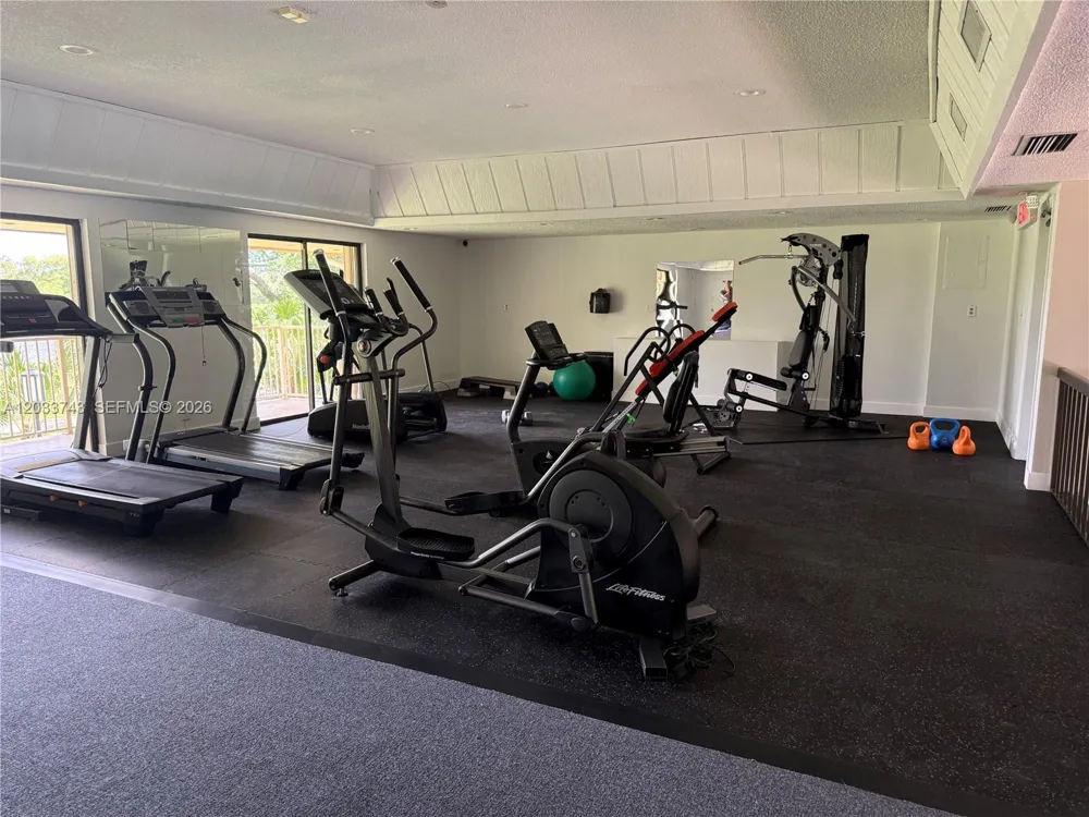 103 Tweedbrook Ln #101 Hollywood, FL 33021