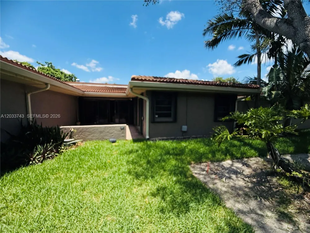 103 Tweedbrook Ln #101 Hollywood, FL 33021