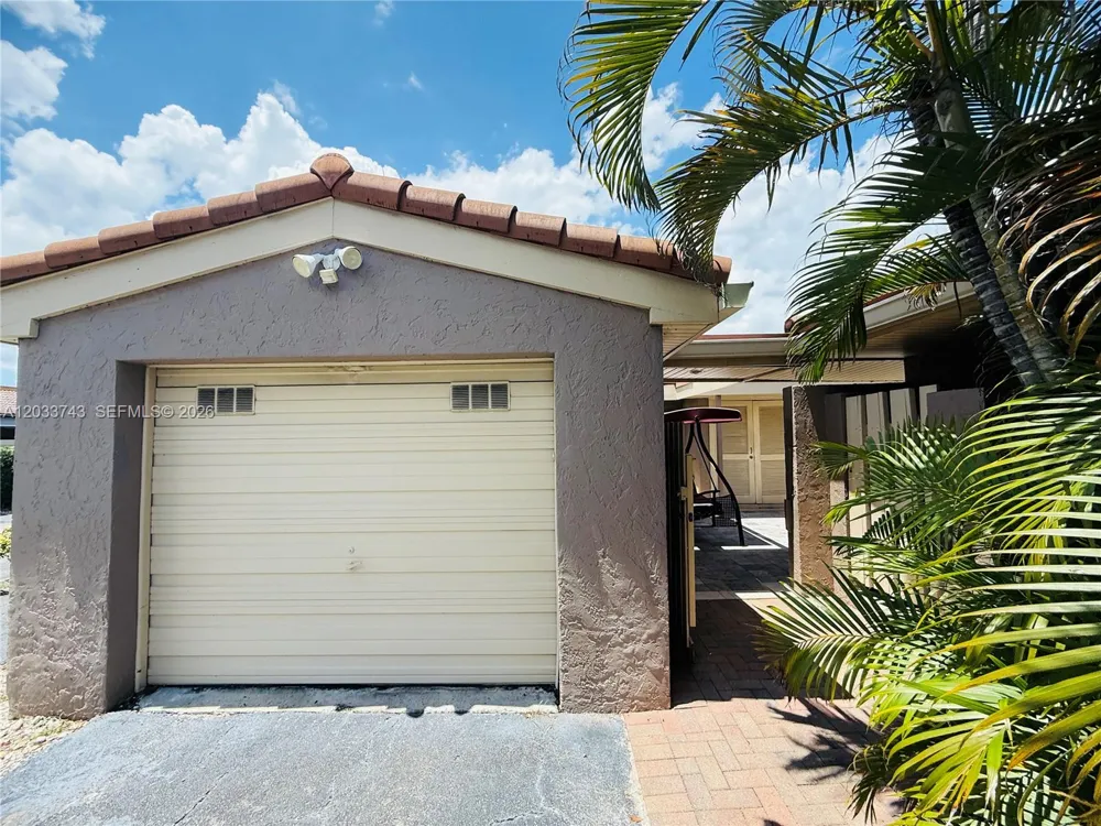 103 Tweedbrook Ln #101 Hollywood, FL 33021