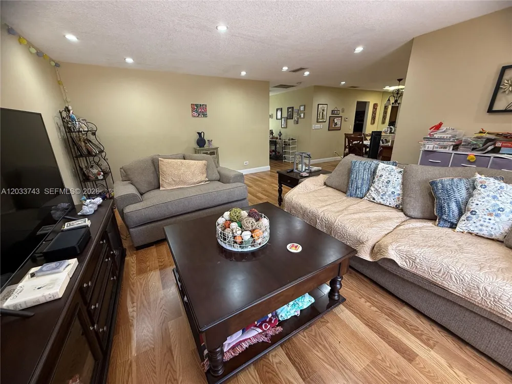 103 Tweedbrook Ln #101 Hollywood, FL 33021