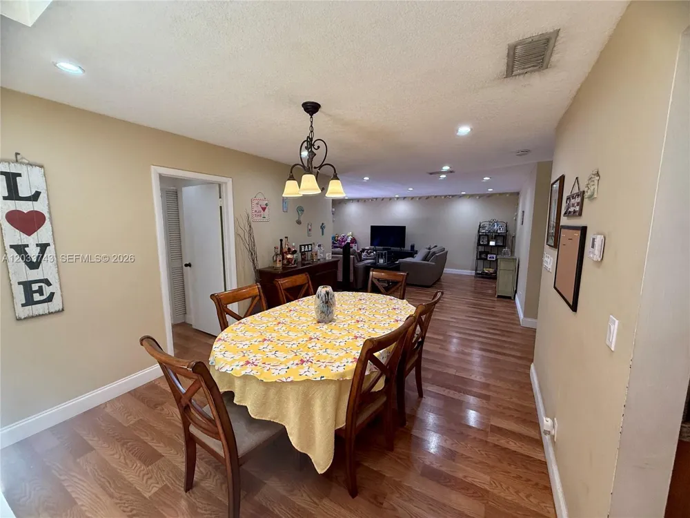 103 Tweedbrook Ln #101 Hollywood, FL 33021