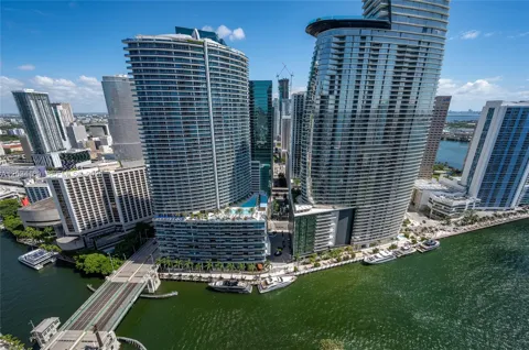 475 Brickell Ave #4115