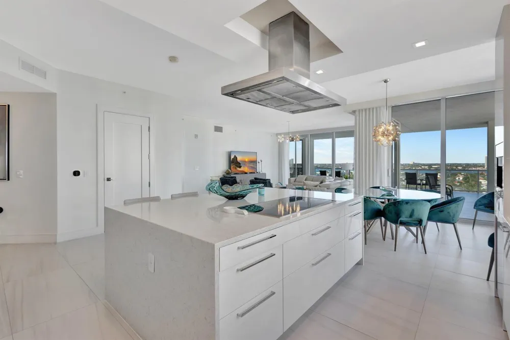 3730 Ocean Drive #12c Singer Island, FL 33404