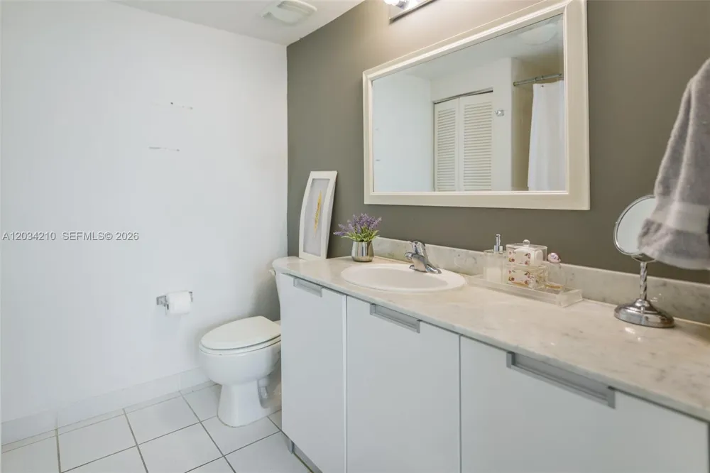 1881 79th St Cswy #2004 North Bay Village, FL 33141
