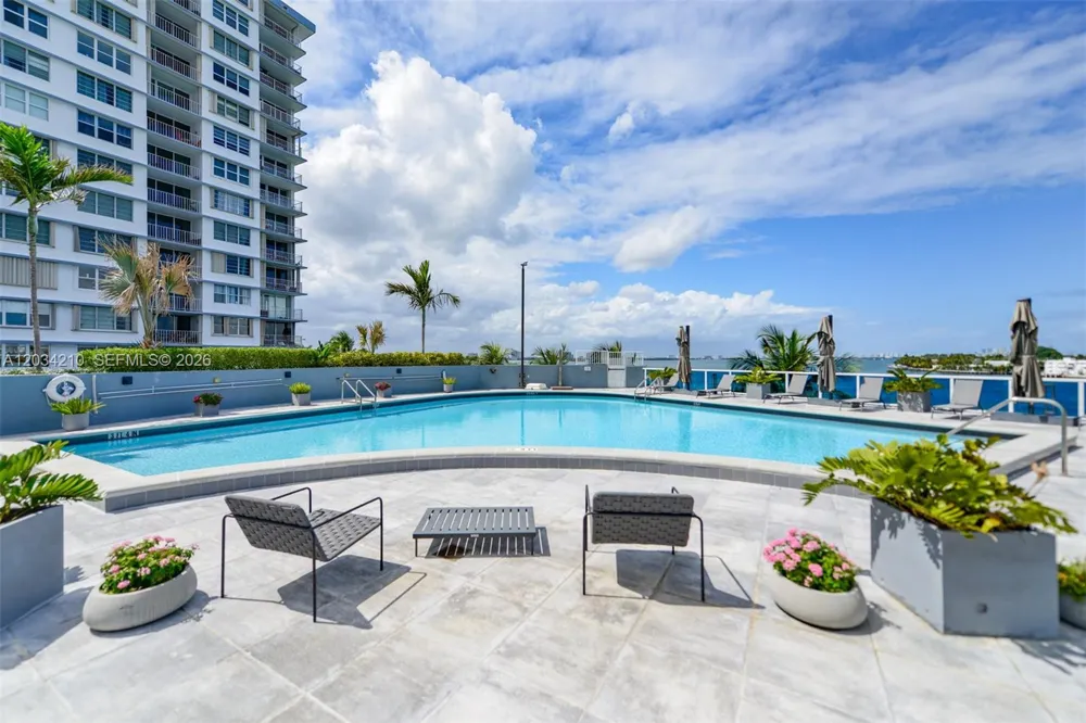 1881 79th St Cswy #2004 North Bay Village, FL 33141