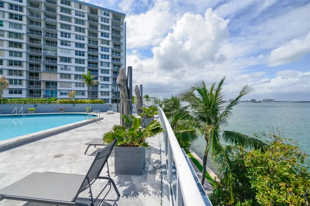 1881 79th St Cswy #2004 North Bay Village, FL 33141