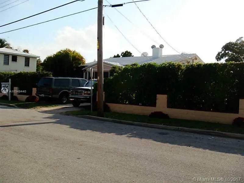 9324 Abbott Avenue Surfside, FL 33154