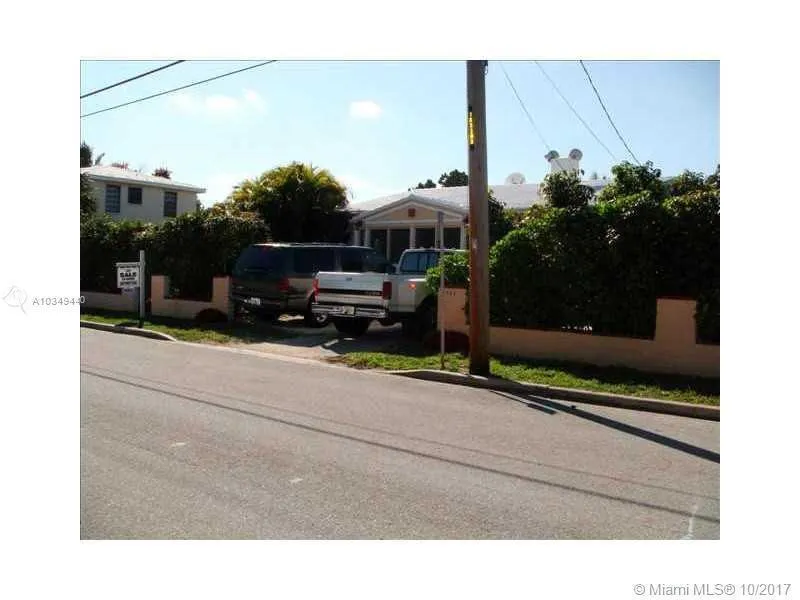 9324 Abbott Avenue Surfside, FL 33154