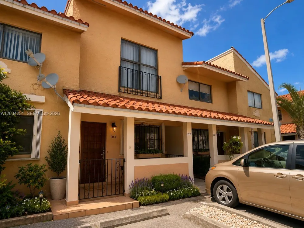 2775 W 61st St #102 Hialeah, FL 33016
