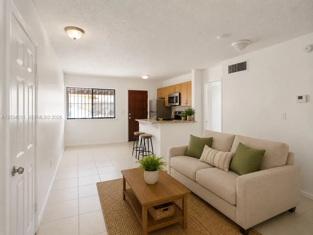 2775 W 61st St #102 Hialeah, FL 33016