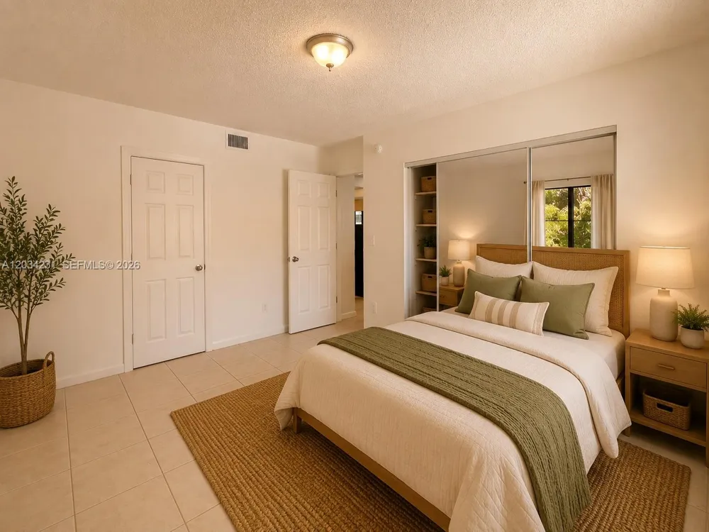 2775 W 61st St #102 Hialeah, FL 33016