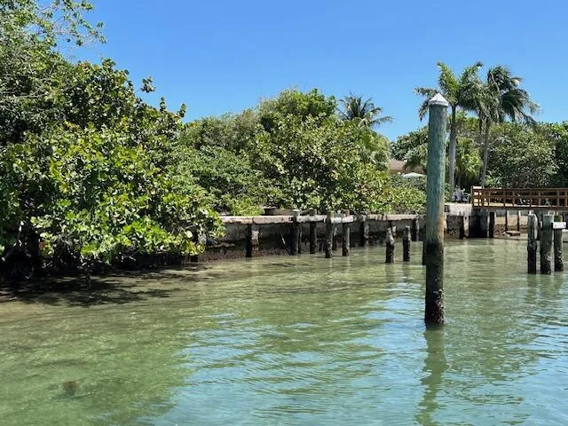 2715 Lake Drive Riviera Beach, FL 33404
