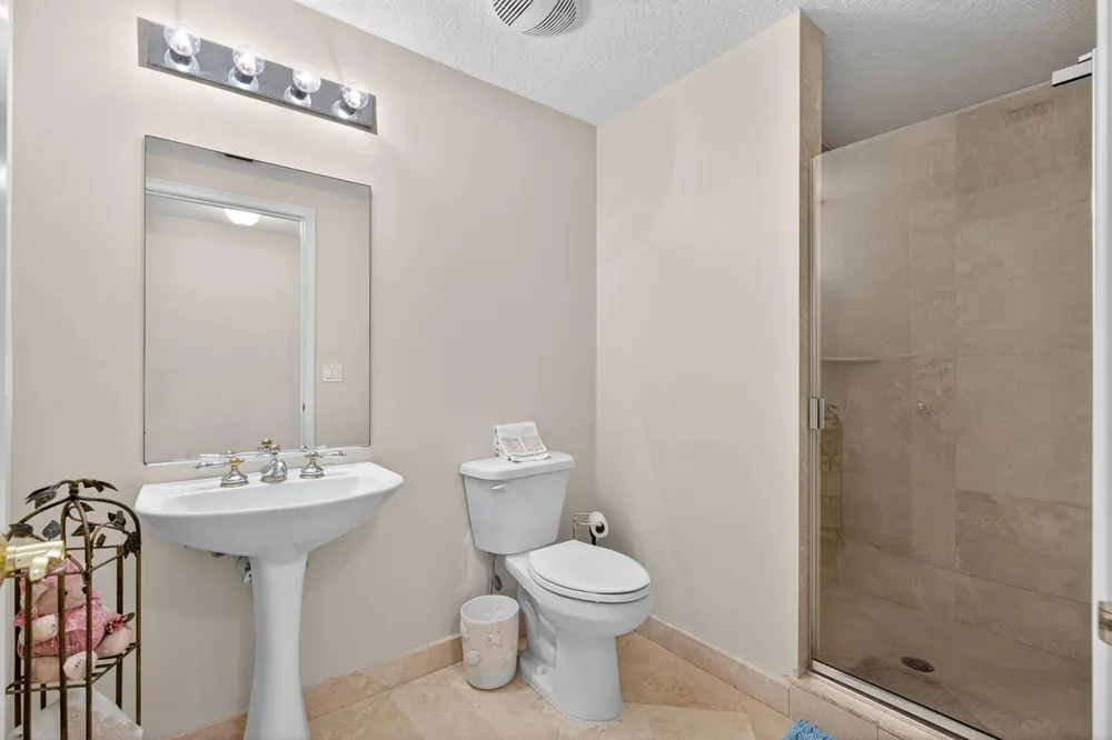 700 Ocean Royale Way #Ph 3 Juno Beach, FL 33408