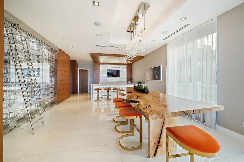 3730 Ocean Drive #9d Singer Island, FL 33404