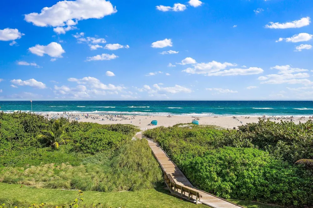 3730 Ocean Drive #9d Singer Island, FL 33404