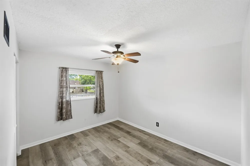 1166 6th Avenue #B8 Vero Beach, FL 32960