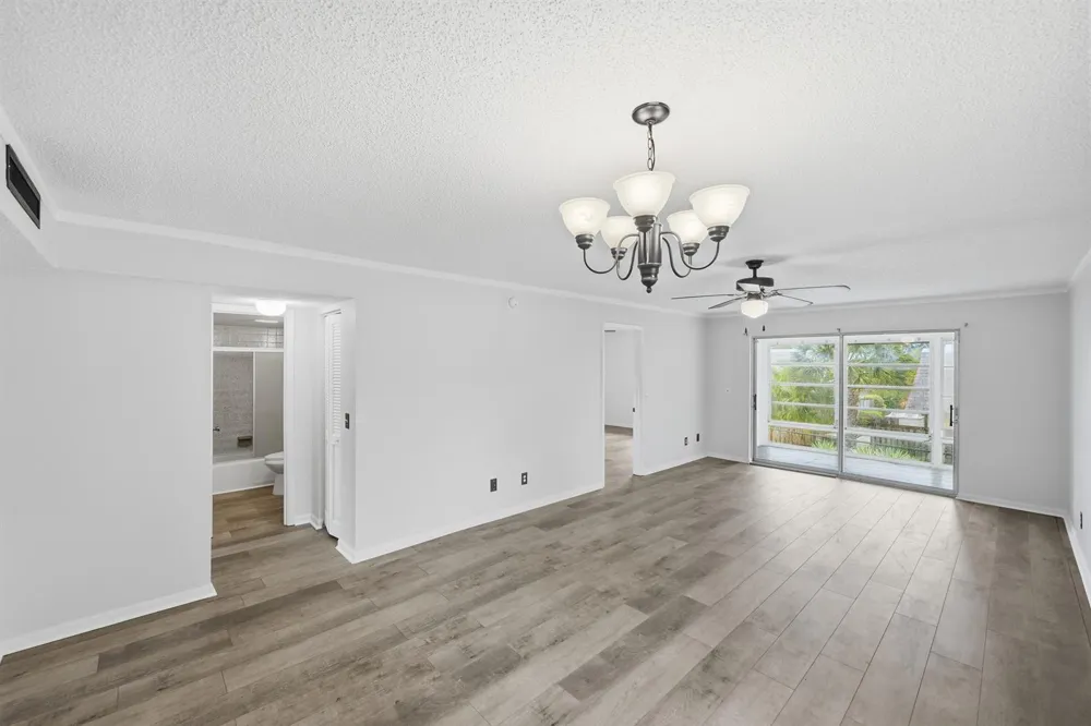 1166 6th Avenue #B8 Vero Beach, FL 32960