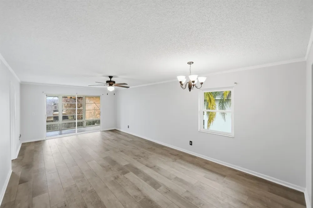 1166 6th Avenue #B8 Vero Beach, FL 32960